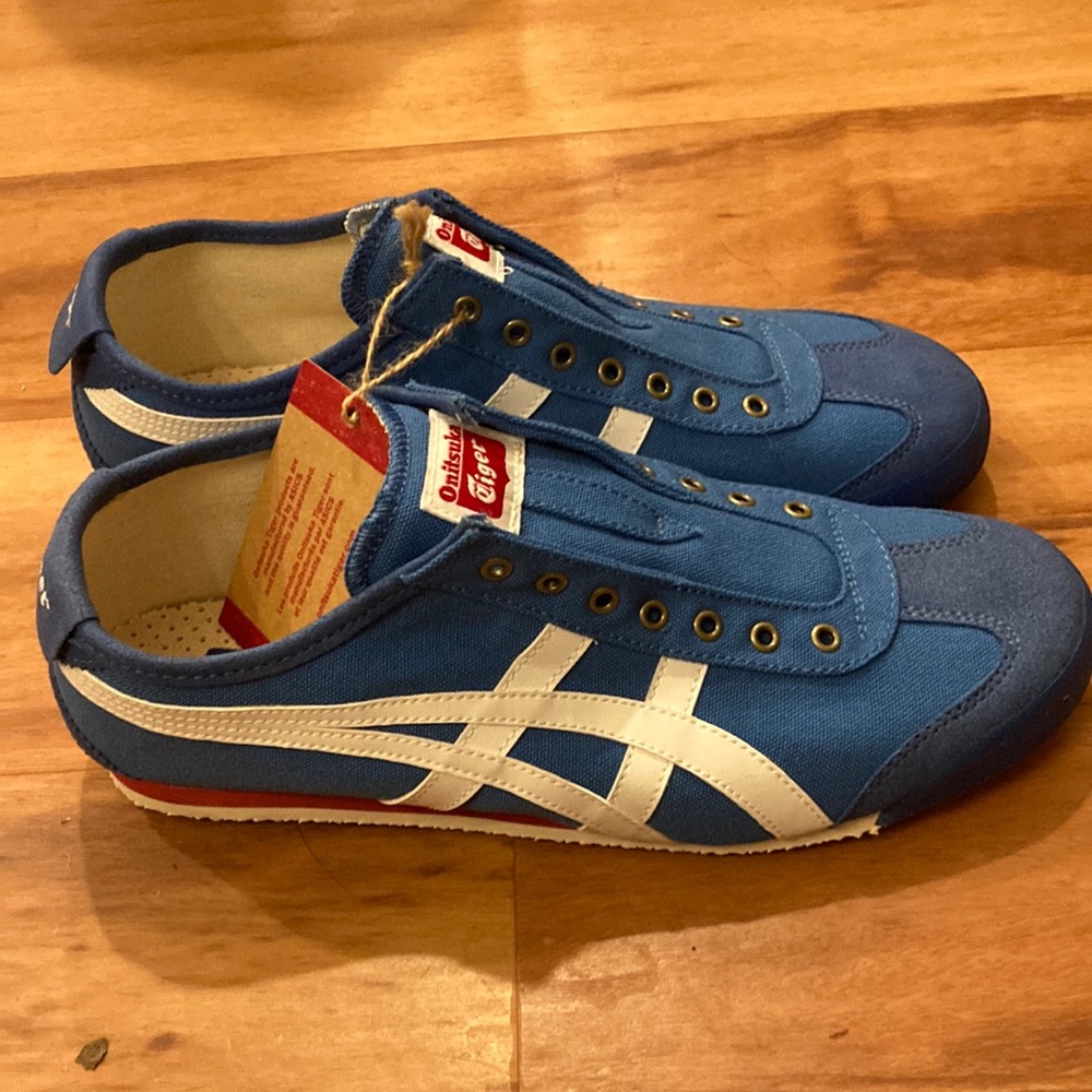 NWT Blue ASICS Onitsuka Tiger slip-ons sz. 9